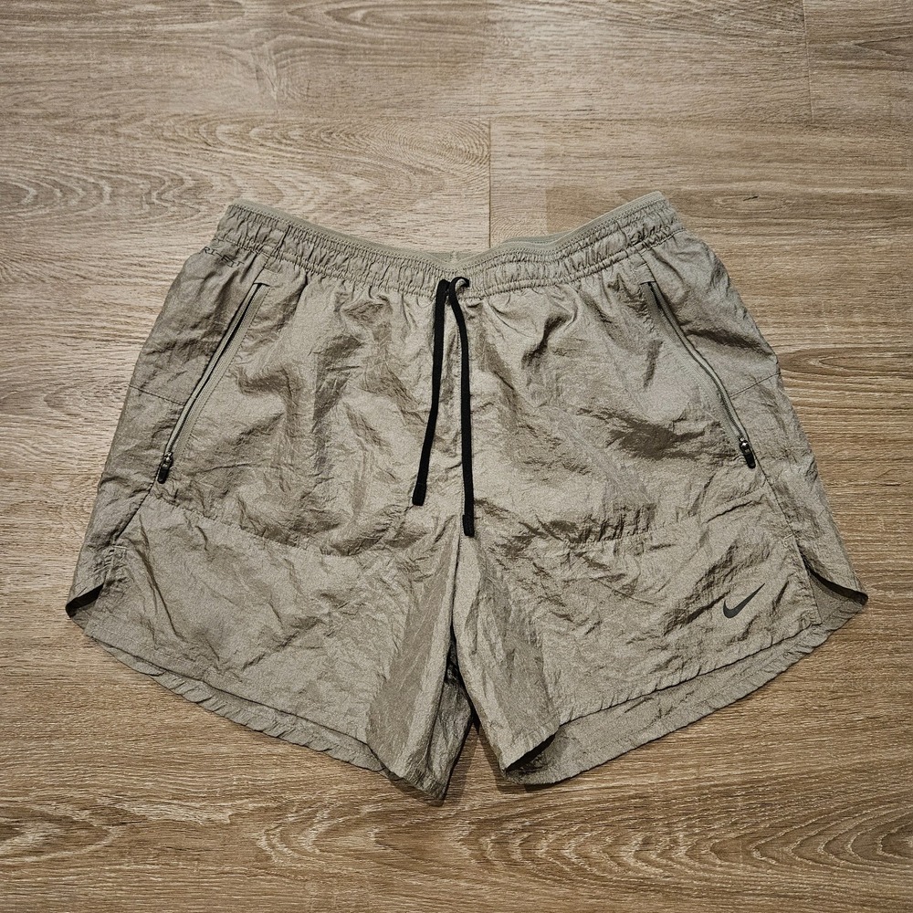 Nike Stride Running Division Shorts Mens M Dark Stucco Dri-FIT 5" FN3391-053